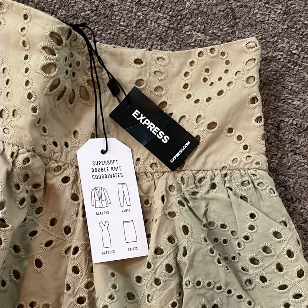 EXPRESS Eyelet Tiered Skirt - Picture 3 of 10